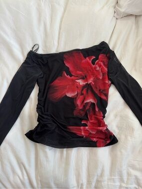 Y2K Off-Shoulder Black Top
